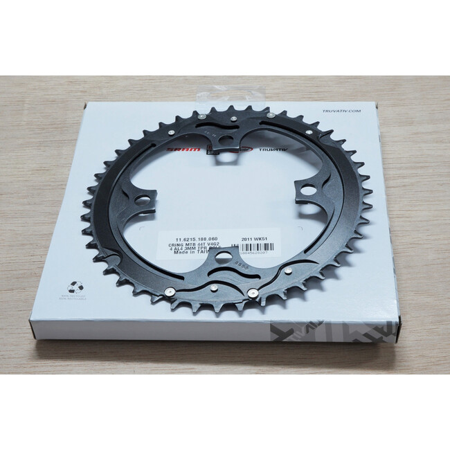 Foaie Angrenaj MTB V4G2 104, 44T, Negru-Auriu