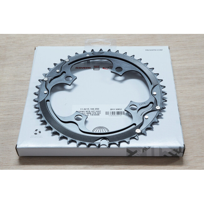 Foaie Angrenaj MTB V4G2 104, 44T, Negru-Rosu