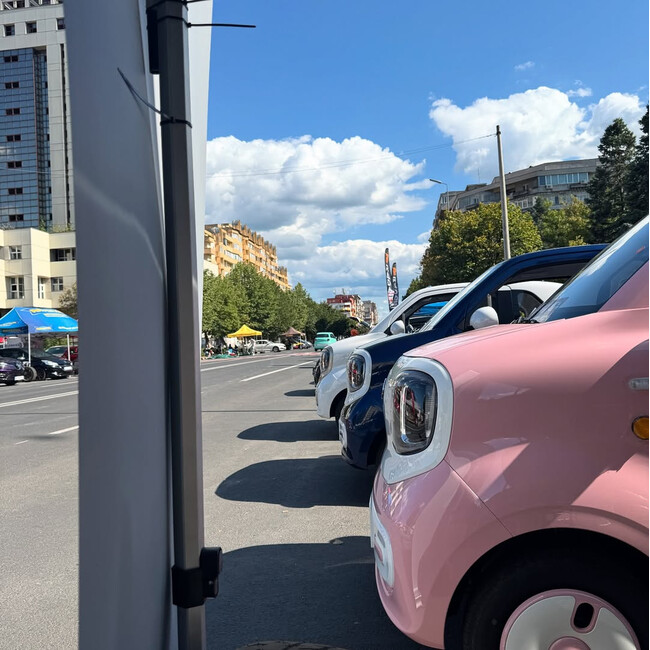 Masina electrica Aigo M1 urbana - autonomie 180 km, 4 locuri, permis B1, Albastru