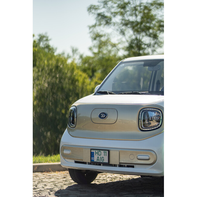 Masina electrica Aigo M1 urbana - autonomie 180 km, 4 locuri, permis B1, Alb Iasomie