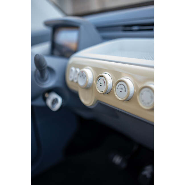 Masina electrica Aigo M1 urbana - autonomie 180 km, 4 locuri, permis B1, Alb Iasomie